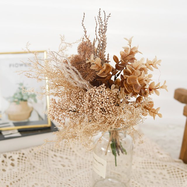 Künstlicher Eukalyptus Mistelstrauß aus Kunststoff in Braun für deine Weihnachts-, Hochzeits- oder Boho-Dekoration - Bild 1