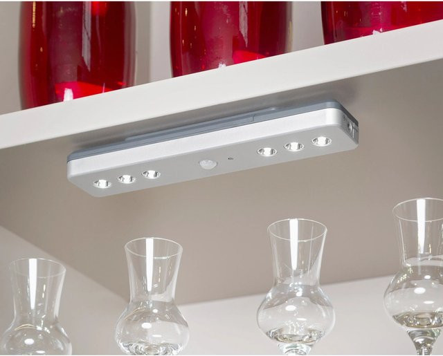 Briloner LED-Unterbauleuchte Lero in Titan/Silber mit Bewegungsmelder und Dämmerungssensor, 6-flammig, kälteres Weiß - Bild 1
