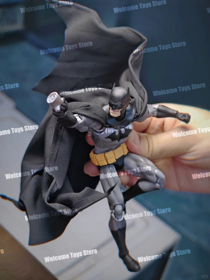 Bandai DC Batman Hush Mafex 126 Schwarze Version, Actionfigur - Bild 2