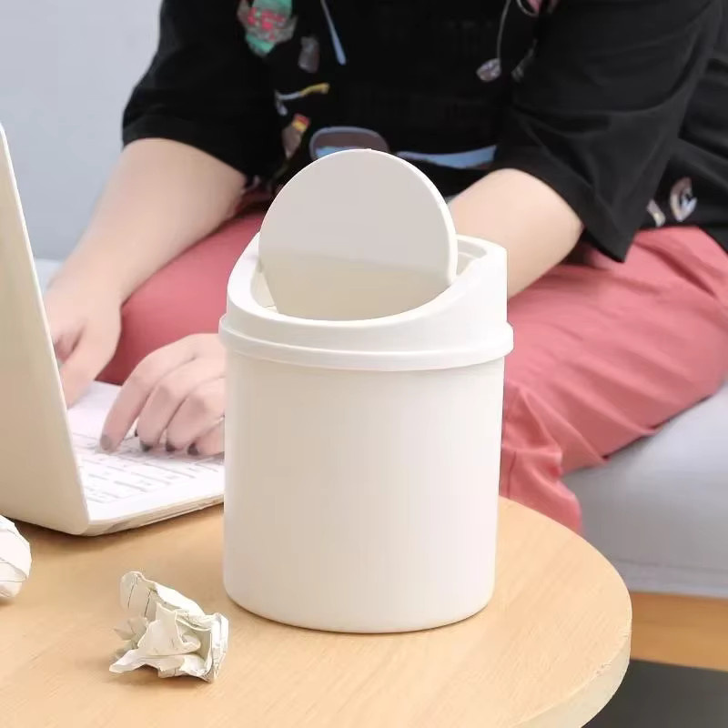 Mini-Desktop-Mülleimer mit Klappdeckel aus Kunststoff in Pink, ideal als Abfallbehälter-Organizer für Schreibtisch, Büro oder Badezimmer - Bild 2