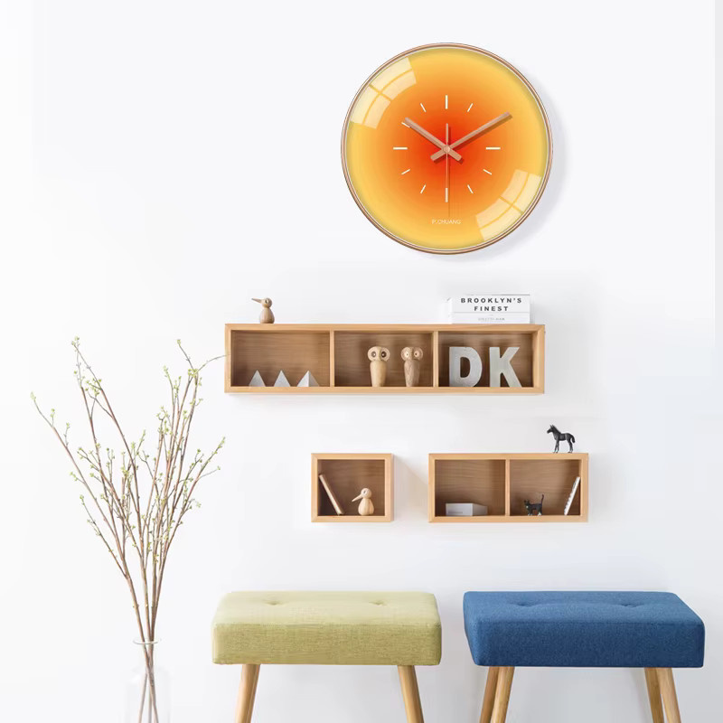 P.chuang Wanduhr im skandinavischen Design mit Sonnenuntergang-Motiv, analoge Quartz-Uhr aus Glas, geräuschlos, Farbe: Orange/Schwarz, Durchmesser: 25,4 cm - Bild 2
