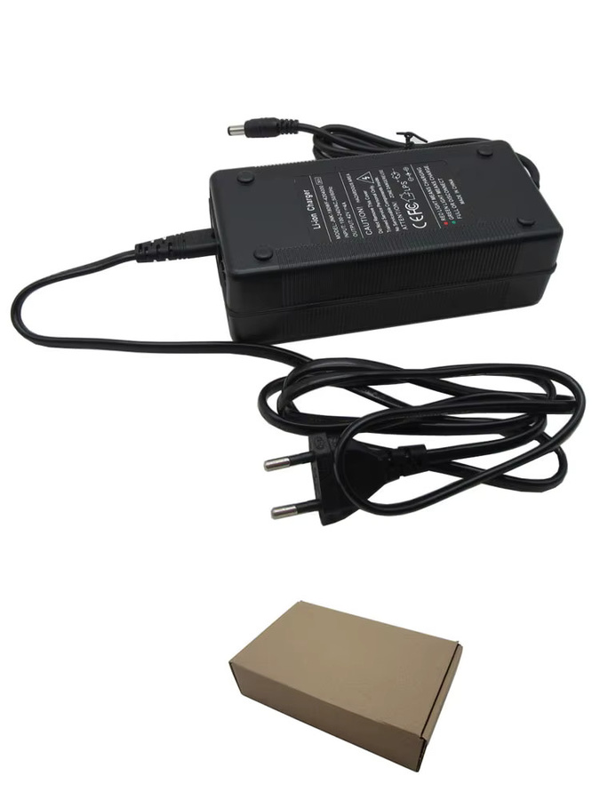CYGEREEN Lithium-Ionen Ladegerät für 36V 37V 10S 18650 Akkus, 42V 3A mit Lüfter, Schwarz, Anschluss DC 5,5 x 2,5 mm und 5,5 x 2,1 mm - Bild 5