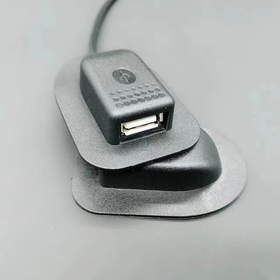 USB-Ladekabel Adapter für Rucksäcke mit USB-A und USB-C Schnittstellen in Schwarz - Bild 2