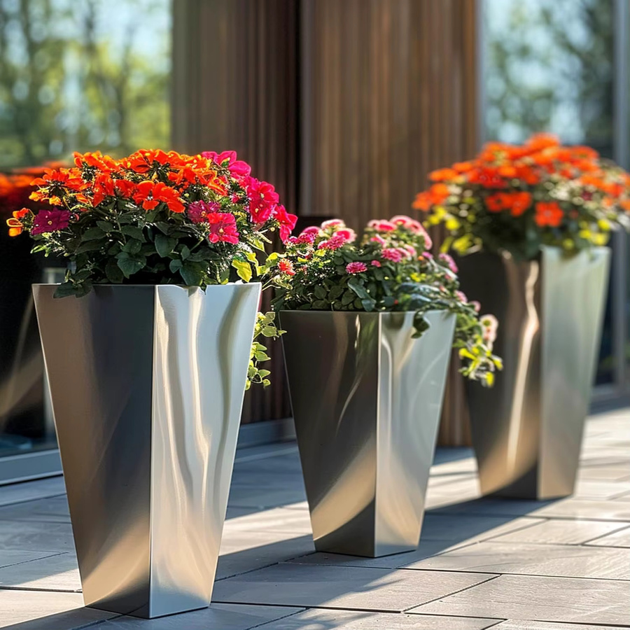 Köhko Designer-Pyramidenkübel Vina Pflanztopf aus Edelstahl in Silber Höhe: 53,0 cm, Breite: 53,0 cm, Tiefe: 53,0 cm - Bild 2