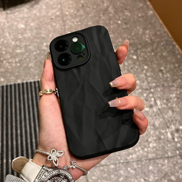 Yiran Bag Luxus Handyhülle mit Faltmuster für iPhone 16 Pro Max 15 14 13 12 11 X XS XR Plus, stoßfeste weiche Silikon Bumper Abdeckung, beige - Bild 1