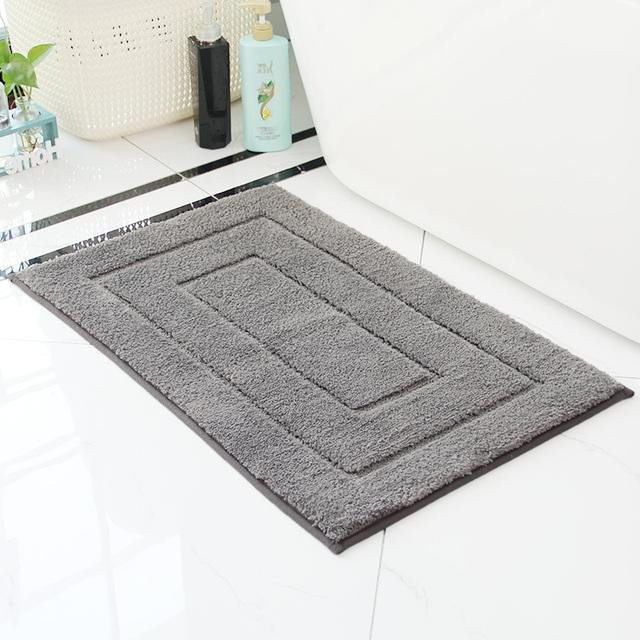 Saugfähige und rutschfeste Badematte aus Mikrofaser von Yiran Furniture in Grau, B/B: 50 x 80 cm - Bild 1