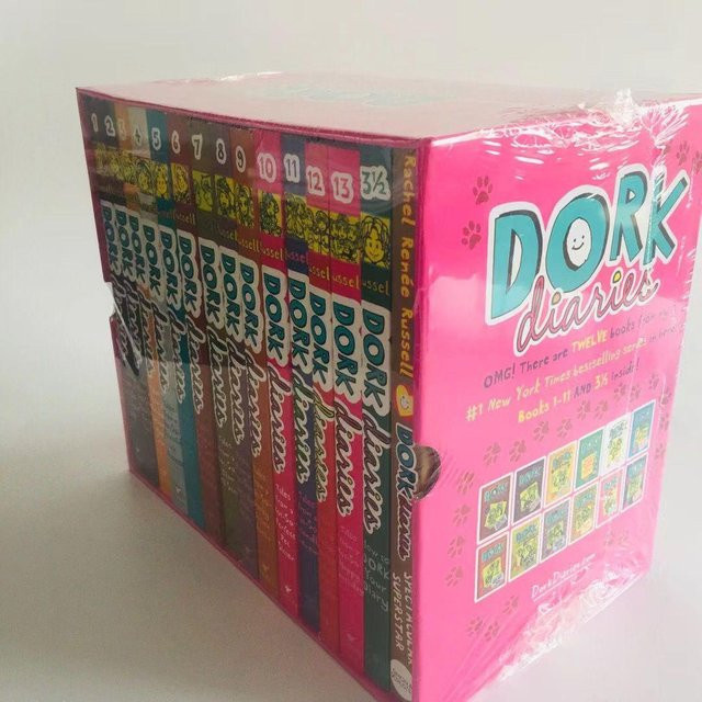 Dork Diaries Weird Girl Incidents, 18 Bände, Englische Ausgabe, Rachel Renée Russell - Bild 1