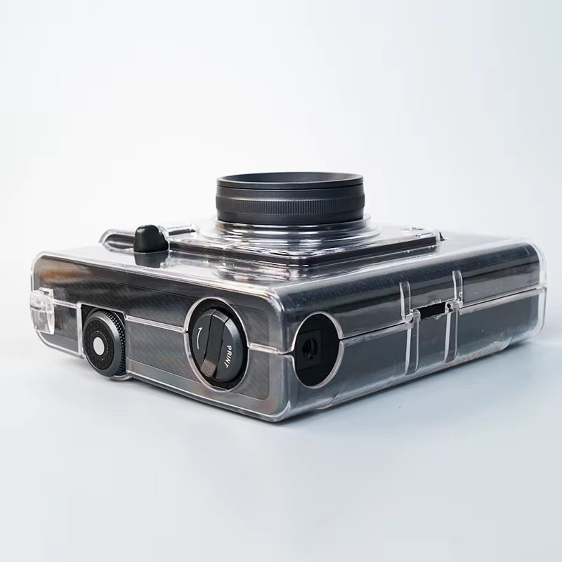 Transparente Schutzhülle für Fujifilm Instax Wide EVO Kamera als unsichtbare Kameratasche mit Riemen - Bild 2