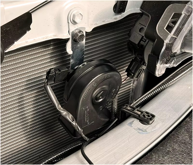 XuSpring Auto Schneckenhorn Lautsprecher Set mit Hochtönern in Schwarz für Toyota C-HR 2014-2022, Wasserdicht mit Bass-Funktion - Bild 3