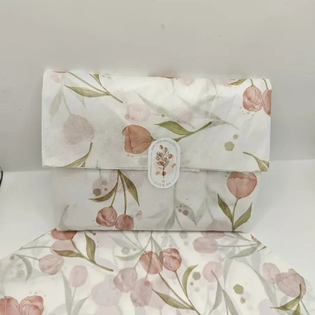 Geschenkpapier mit buntem Tulpen-Blumenmuster für deine Geschenkverpackungen und kreatives Styling - Bild 1