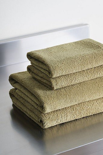 Jotex DARCY Handtuch-Set 4er-Pack aus Baumwolle in Grün und Beige - Bild 1