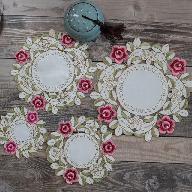 Yiran Furniture Tischset aus Baumwolle mit Blumenstickerei, rund, Grau, Durchmesser: 15 cm - Bild 1