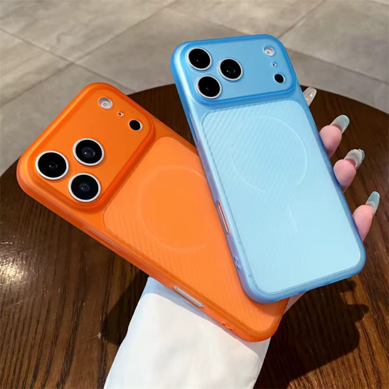 SUNWARD Ultradünne TPU Softcover Hülle mit Kohlefaser-Muster in Orange für iPhone, matt und transluzent - Bild 2