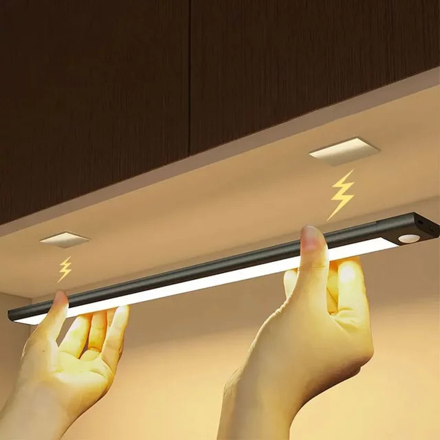 OKAL RED EAST LED-Schrankleuchte mit Bewegungsmelder, wiederaufladbar via USB Typ C, magnetische Schrankbeleuchtung für Küche und Möbel, Farbe: Weiß/Multicolor - Bild 1