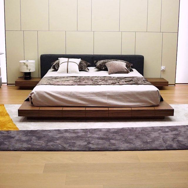 B&B Massivholzbett im japanischen Stil als niedriges Doppelbett aus Holz in nordischem Design - Bild 1