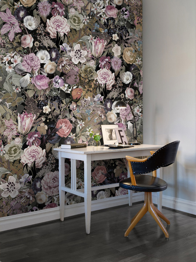 Rebel Walls Mural Meadow Wandtattoo in Pink und Grau mit floralem Vintage-Design - Bild 1