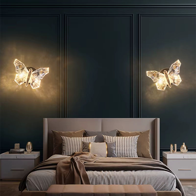 Lyfs Nordic LED Schmetterling Wandlampe in Gold/Messing mit warmweißem Licht für Wohnzimmer, Schlafzimmer und Hotel - Bild 2