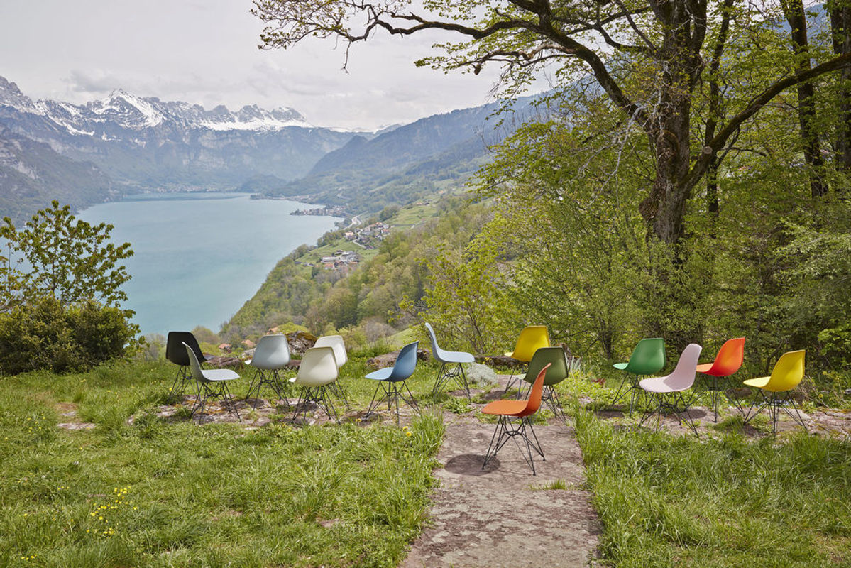 Vitra DSR Eames Plastic Side Chair in Weiß matt aus Polypropylen - Bild 2