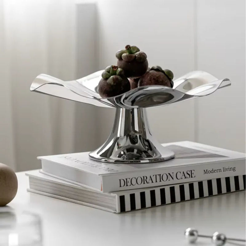 LISM Obst- und Snacktablett aus Edelstahl in Silber, unregelmäßiges Metall-Aufbewahrungstablett im skandinavischen Stil - Bild 3