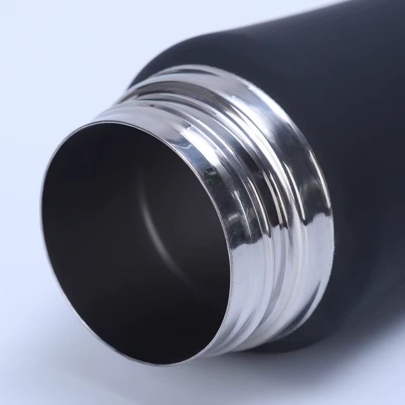 JUSTINLAU Thermoskanne und Trinkbecher mit Strohhalm aus Edelstahl für Kinder, Schwarz, 600 ml / 750 ml - Bild 3