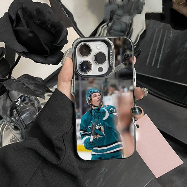 Macklin Celebrini San Jose Sharks Handyhülle für iPhone 17, 16, 15, 14, 13, 12 Pro Max, Schwarz Matt, Stoßfeste Hülle - Bild 1