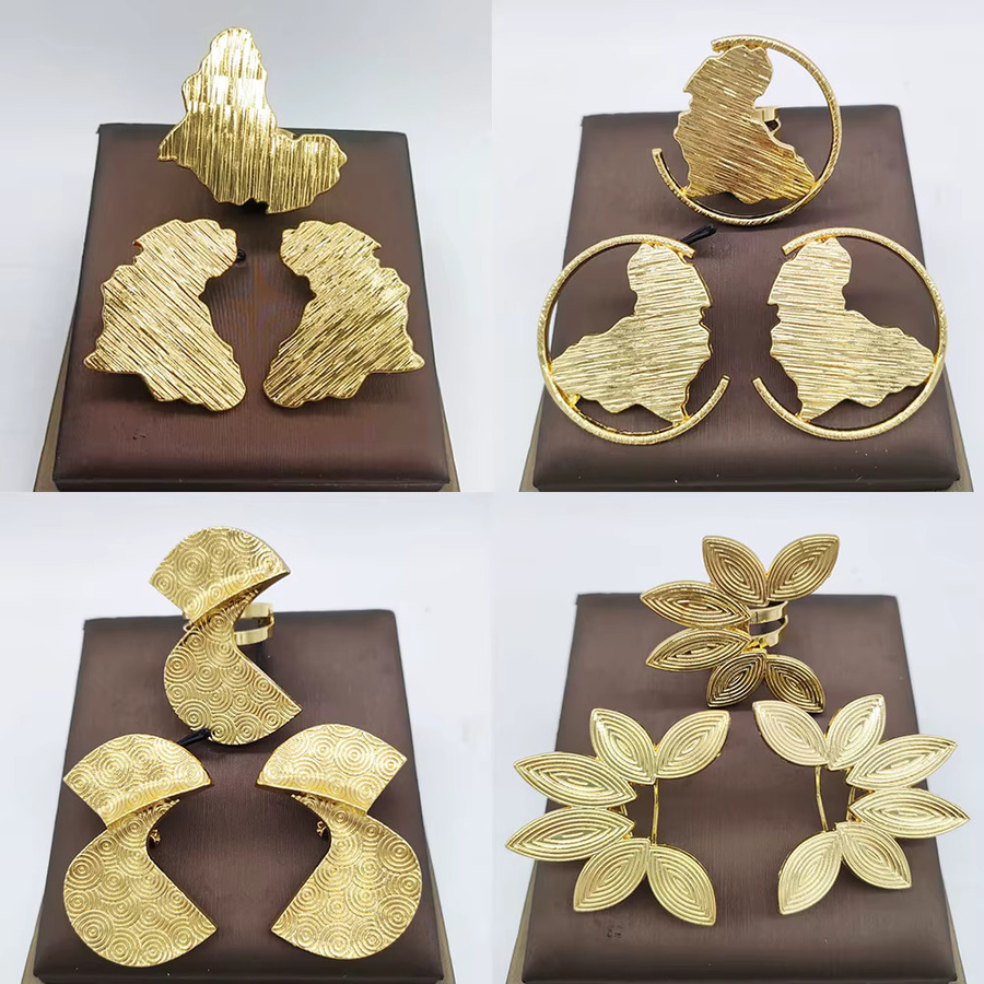 YM Schmuckset, Ohrringe und Ring, Gold, Damen - Bild 1