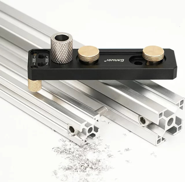 GDART Aluminiumprofil Bohrführung mit Schiebern und versenktem Stufenbohrer M6 in Schwarz - Bild 1
