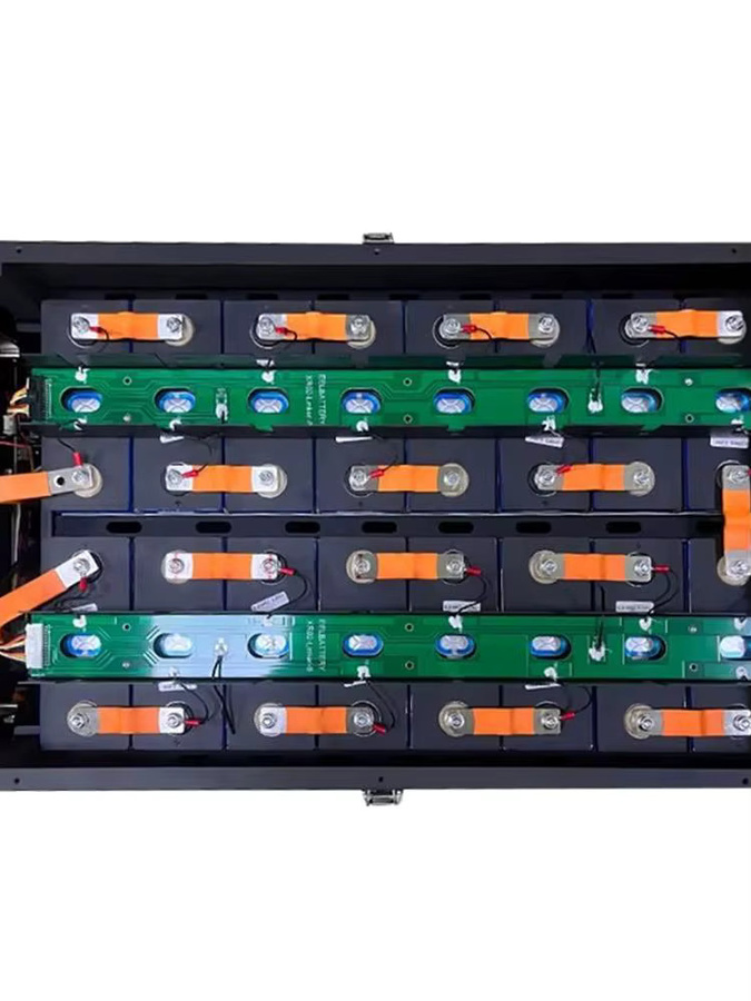 Flexible Kupfer-Sammelschiene mit 2mm Stecker und M6 Pfosten in Gold für 230Ah und 280Ah Batteriezellen - Bild 4