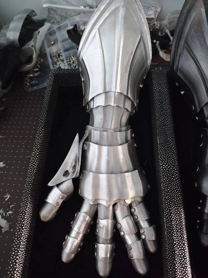 Fulujiacos Ritter mechanische Plattenrüstung, Handschuhe, Grau, Kunststoff - Bild 2