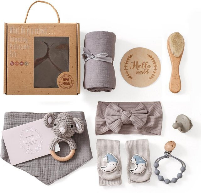 Binchi Outdoor Product Neugeborenen Badeset in Grau aus Baumwolle und Holz mit Handtuch, Decke, Schnullerkette, Armband und Häkelrassel als Geschenkbox - Bild 1