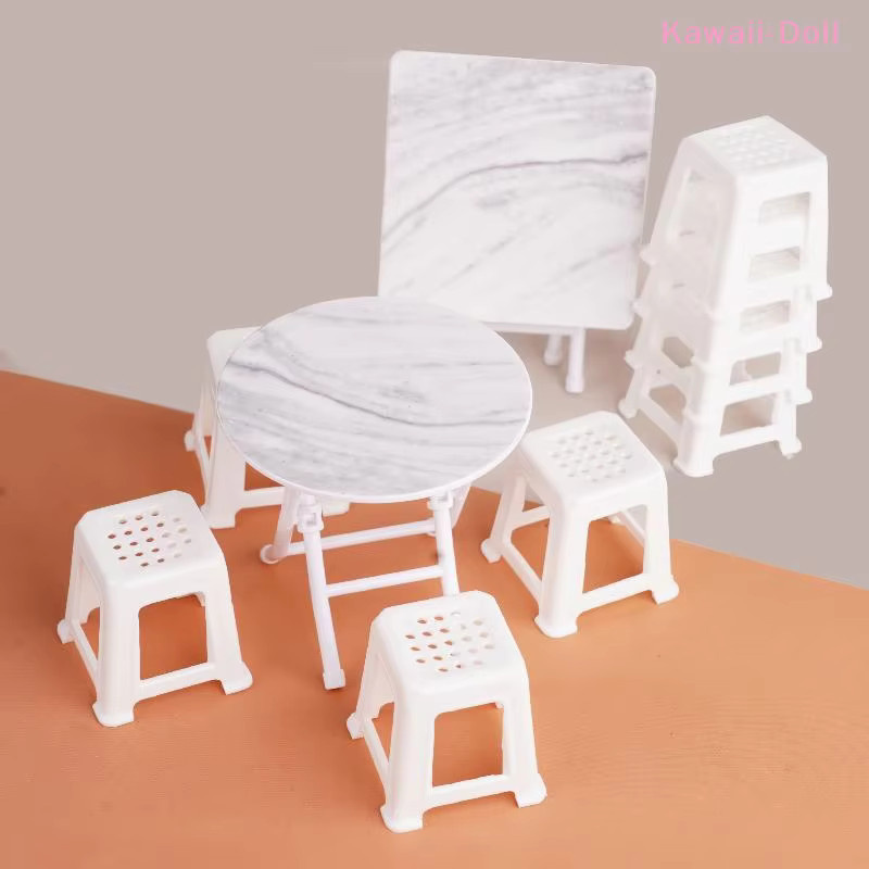 DIAPER&CORED Mini-Simulations-Tisch und Stühle, Puppenhaus-Möbel Zubehör, Kunststoff, 1-teiliges Set - Bild 1
