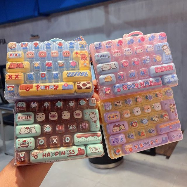 Sanrio 26-Tasten Dekompressions-Spielzeug, Fidget-Spielzeug, Kinder-Taschenanhänger - Bild 1