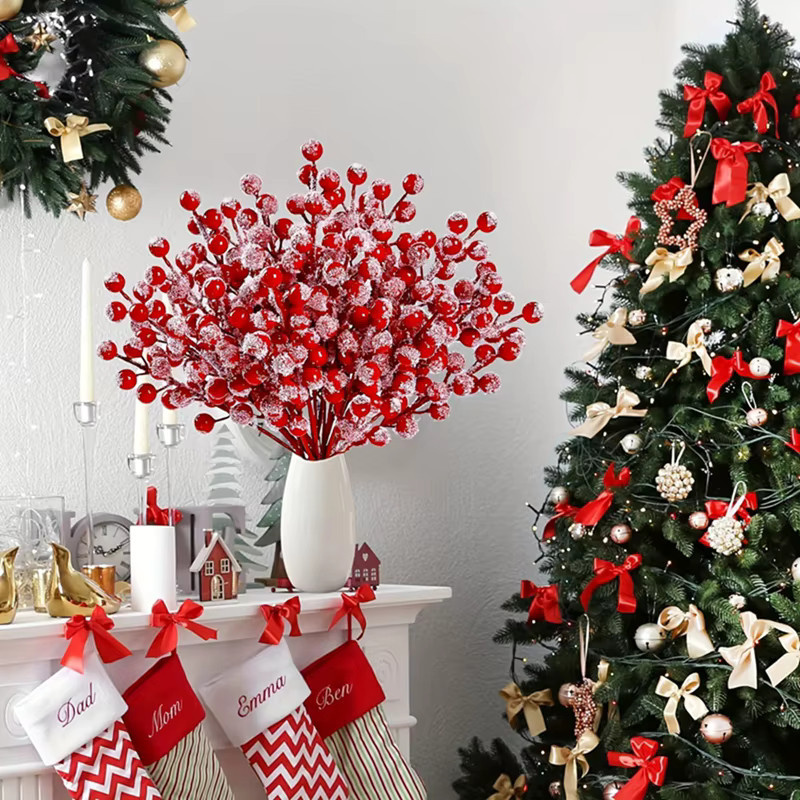 MENGHAO Weihnachtsdekoration Set mit roten Beeren, Schneeflocken und floralen Zweigen als Anhänger für deinen Weihnachtsbaum und zur Heimdekoration - Bild 2
