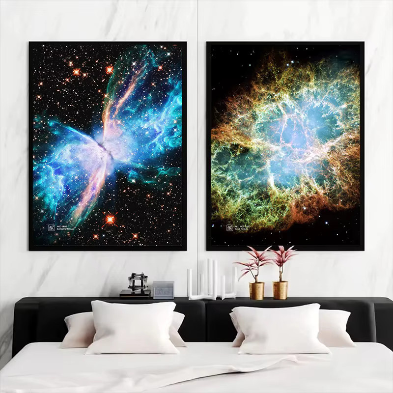 Potdemiel Leinwanddruck Hubble Space Telescope Poster mit kosmischen Partikeln und Sternen in Multicolour - Bild 3