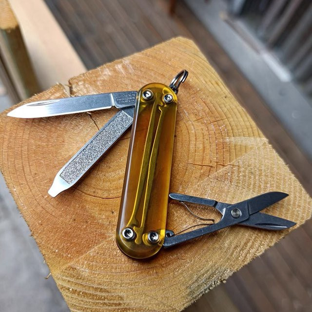 Easy pei Multifunktions-Klappmesser mit Schere und Schlüsselanhänger für Outdoor und EDC, 58 mm - Bild 1