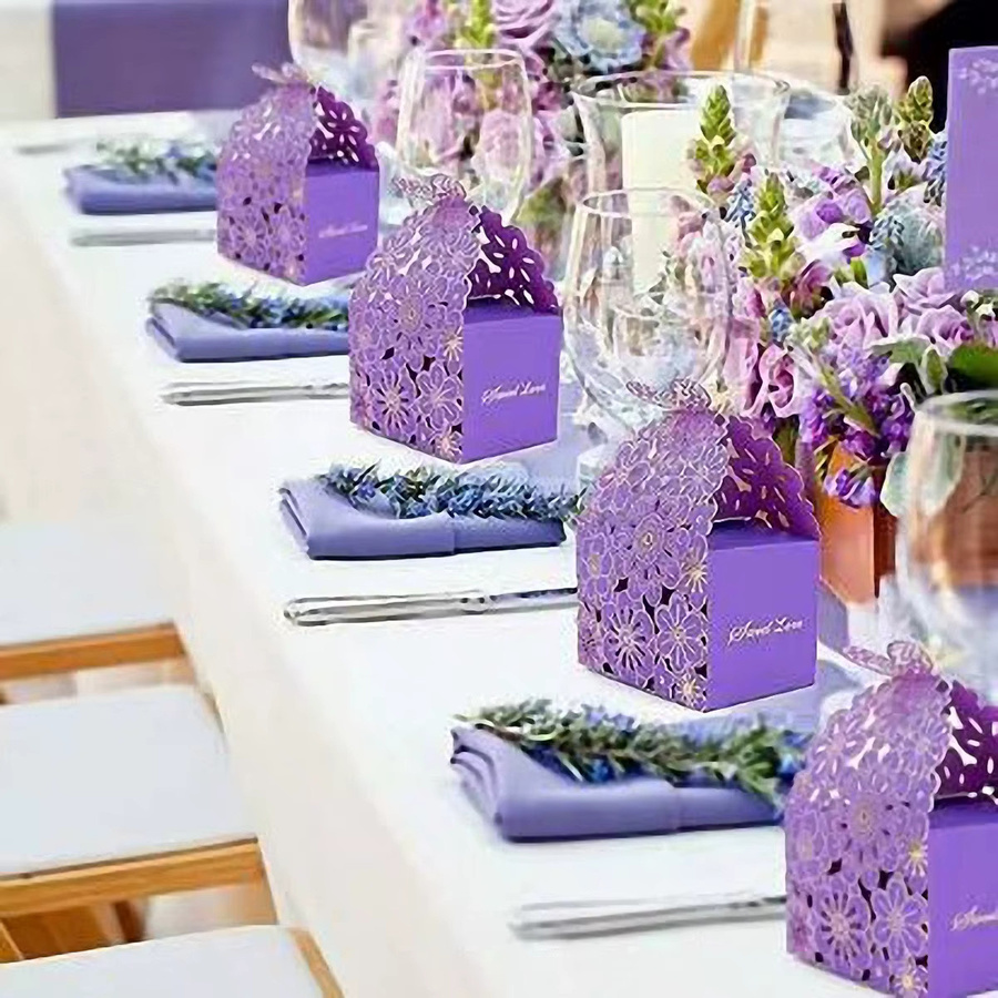 50er Set Hohlboxen mit Blumen und Schmetterlingen in Lila für Hochzeiten und Partys als Geschenkbox für Schokolade oder Süßigkeiten - Bild 3