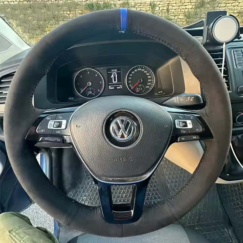 GNUPME Auto-Lenkradbezug in Schwarz für Volkswagen VW Amarok T6 California Caravelle Kombi Multivan Transporter Golf Mk7 Sharan Polo Jetta - Bild 1