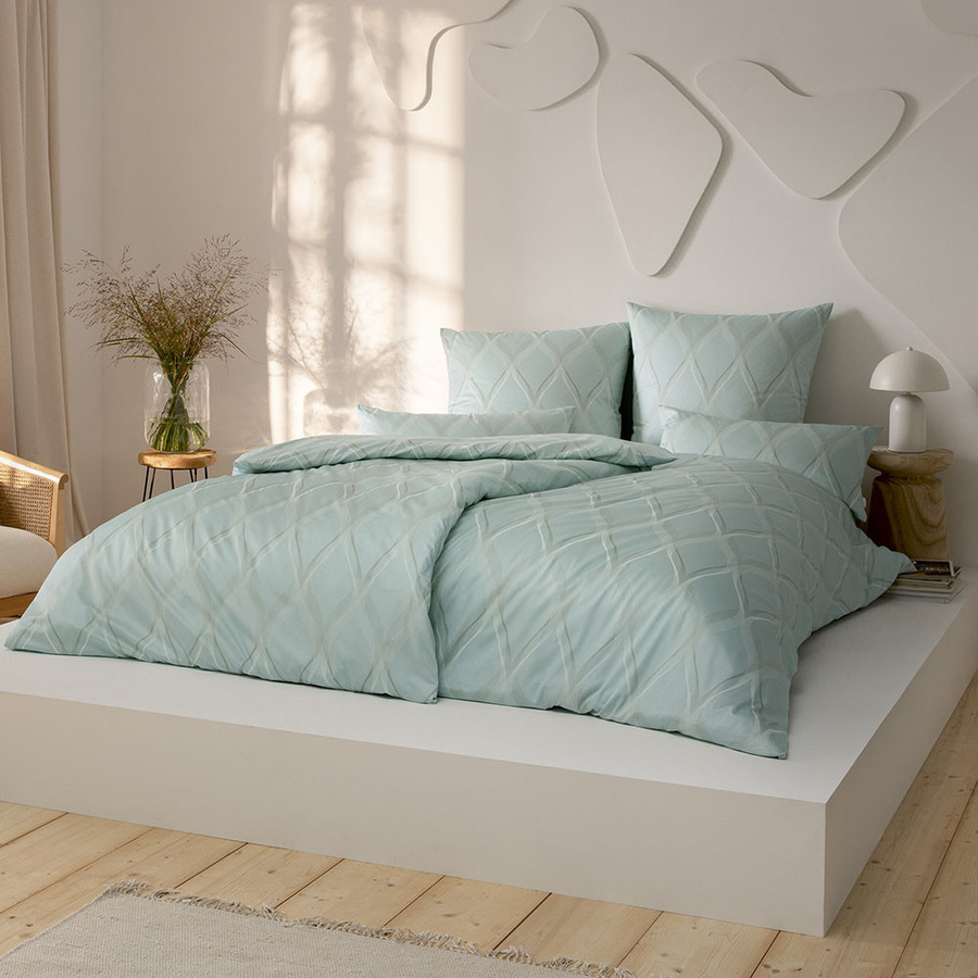 Estella Lyanna Premium Mako-Satin Bettwäsche mit Wellen-Design in Jade Grün, bestehend aus Bettbezug und Kissenbezug, B/H: 155 x 220 cm und 80 x 80 cm - Bild 1