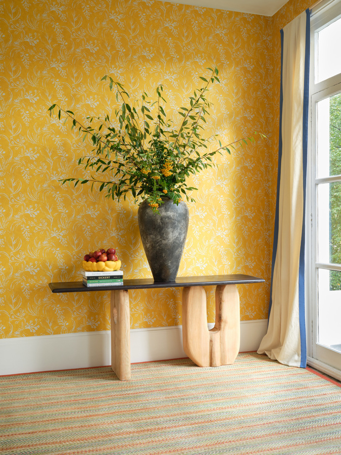 Mindthegap Tapete Wallflower Sunny in Gelb mit floralem Botanical-Design - Bild 1