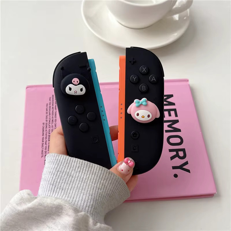 4 Stück Cartoon Daumenstick-Griffkappen für Nintendo Switch 2 JoyCon Controller aus weichem Silikon in Multicolour - Bild 1