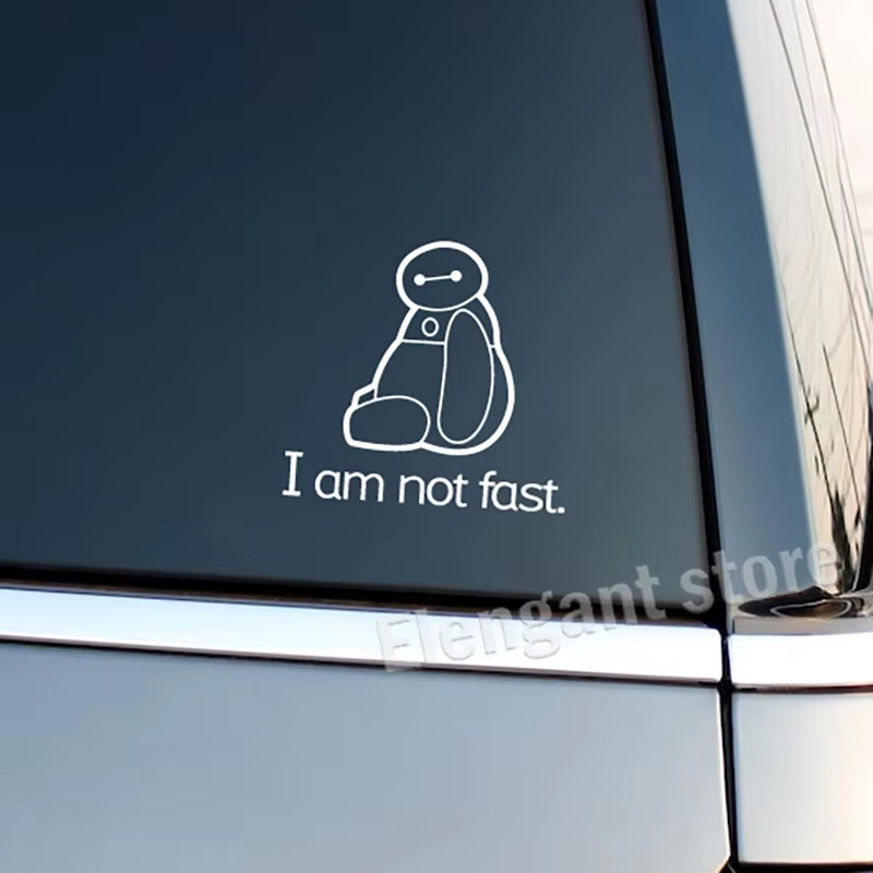 Wasserfester Vinyl-Kunstaufkleber Baymax Big Hero I Am Not Fast Zitat in Blau und Weiß für Auto, Fenster oder Laptop - Bild 2