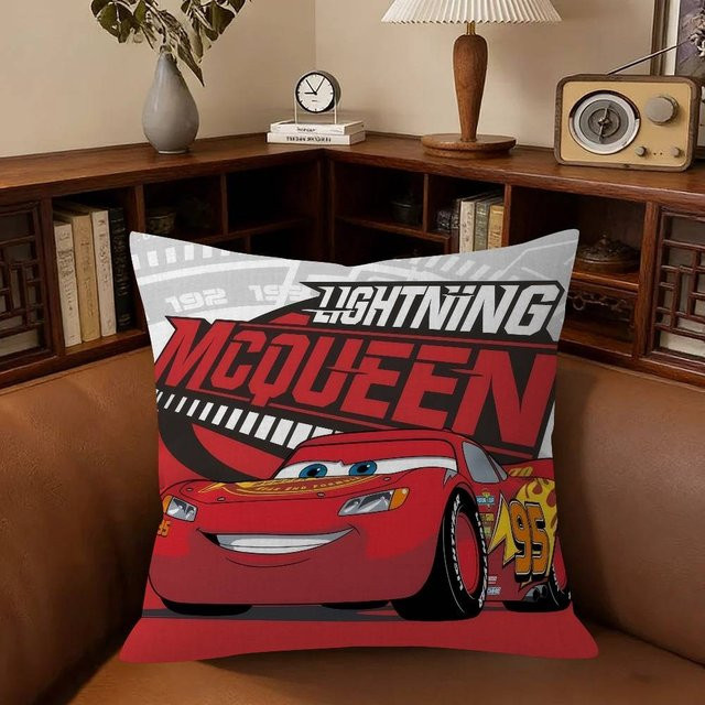 Personalisierter Kissenbezug mit Cartoon Auto Blitz McQueen Motiv in Rot, B/H: 45 x 45 cm - Bild 1