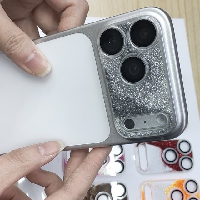 9D HD Dynamischer Flüssigkeits-Objektivschutz für Apple iPhone 17 Pro und iPhone 17 Pro Max, 3D Glitter Anti-Scratch Kamera-Schutzfolie mit vollständiger Abdeckung - Bild 1