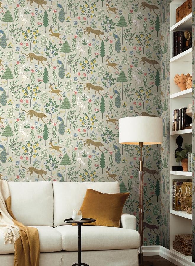 Rifle Paper Co. Tapete Menagerie RP7303 mit floralem Tiermotiv in Mehrfarbig im Vintage-Stil aus Vlies - Bild 1