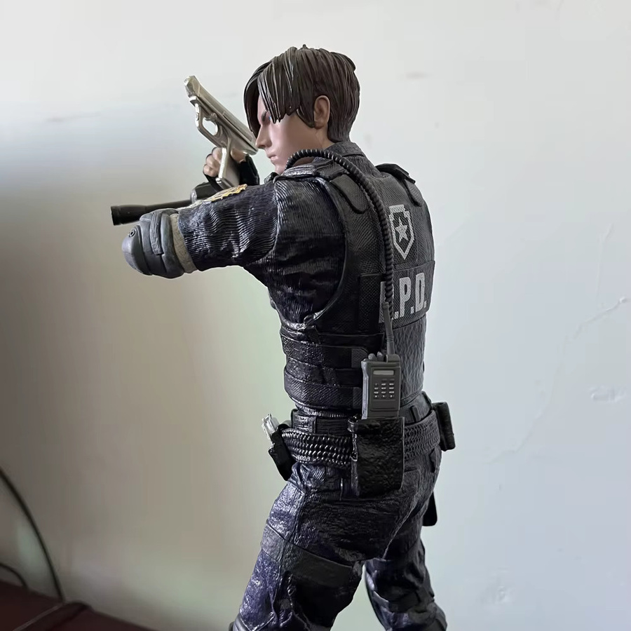 Bandai Biohazard Leon Scott Kennedy Anime Figur, Braune Jacke, Einzelfigur - Bild 1