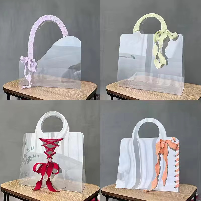 Transparente Geschenktüte aus Kunststoff für Blumensträuße und Geschenke zu Anlässen wie Valentinstag oder Partys - Bild 2