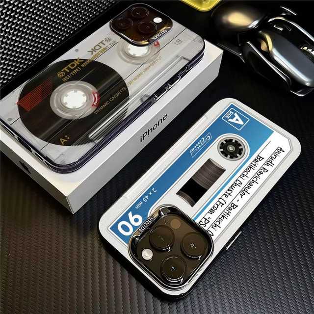 Etmakit Handyhülle im Vintage-Kassettenband-Design für iPhone 17 Air 16 15 14 13 12 11 Pro Max Plus Mini SE Retro-Stil Anti-Fall Schutzhülle - Bild 1