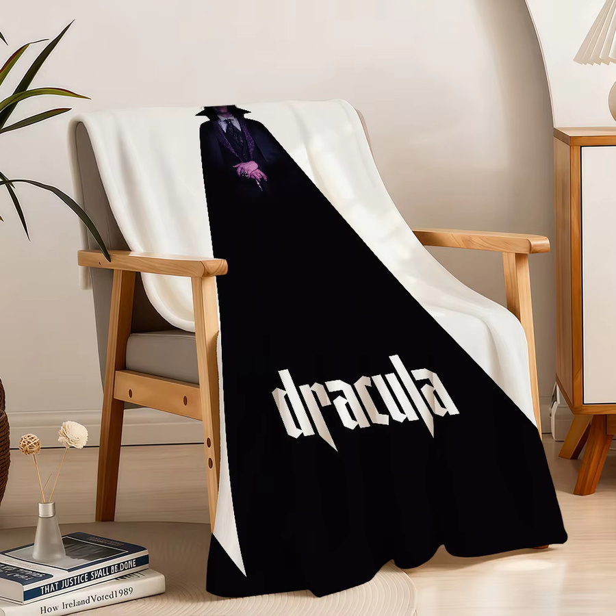 Dracula A Love Tale 2025 Deckenüberwurf aus Plüsch in Schwarz - Bild 4