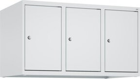 C+P Aufsatzschrank 7035/7035 aus Stahl in Grau mit 3 Abteilen und Zylinderschloss, B/T/H: 50 x 90 x 50 cm - Bild 1