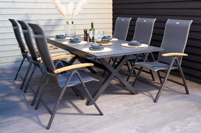 Hartman Xanadu/Alice Garten-Essgruppe mit 6 Klappstühlen aus Teak und Alu in Anthrazit, Grau und Schwarz, ausziehbarer Tisch mit Glaskeramik und X-Gestell, B/T/H: 160 x 100 cm bis 220 x 100 cm - Bild 1